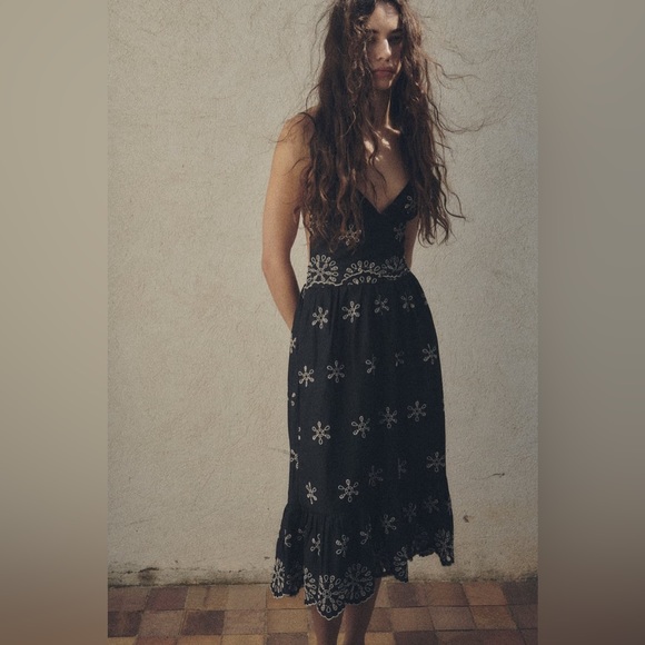 Zara Dresses & Skirts - Zara Embroidered Dress XL